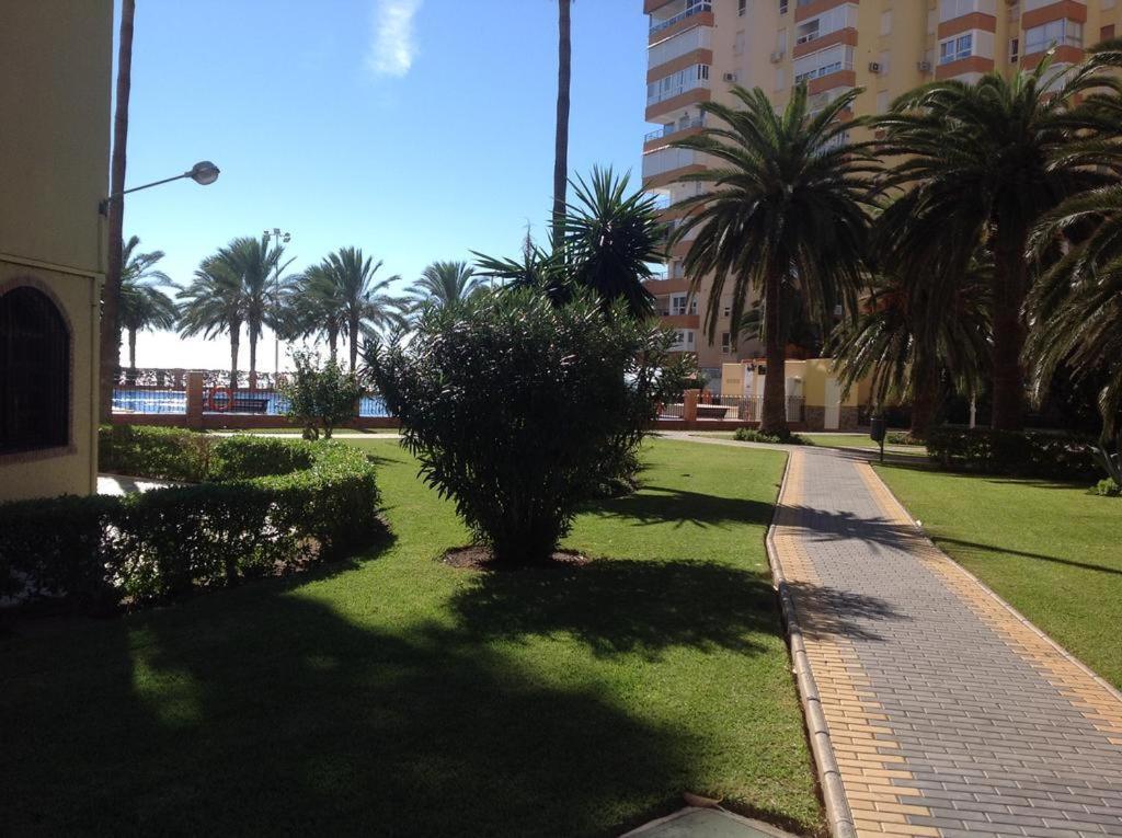 Apartamentos Centro Internacional Algarrobo-Costa Eksteriør bilde